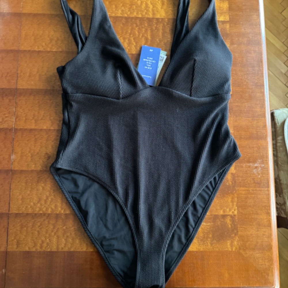 NWT H&M one piece swimsuit Sz. L